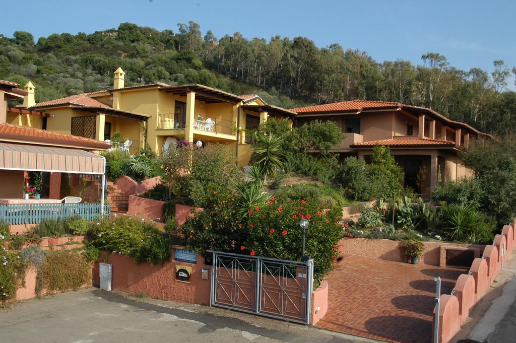 Residence Appartamenti Caffarena 아르바탁스 외부 사진