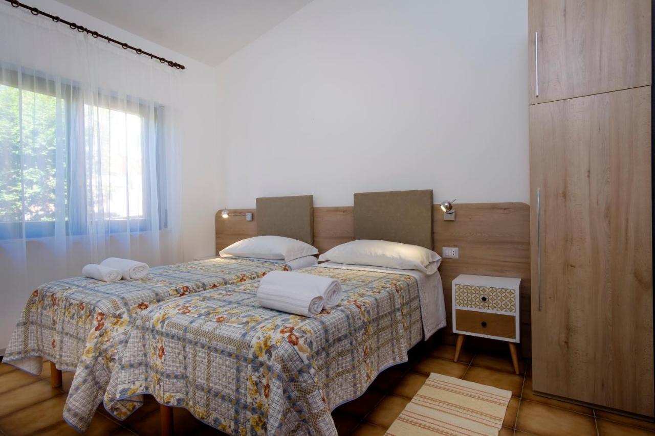 Residence Appartamenti Caffarena 아르바탁스 외부 사진