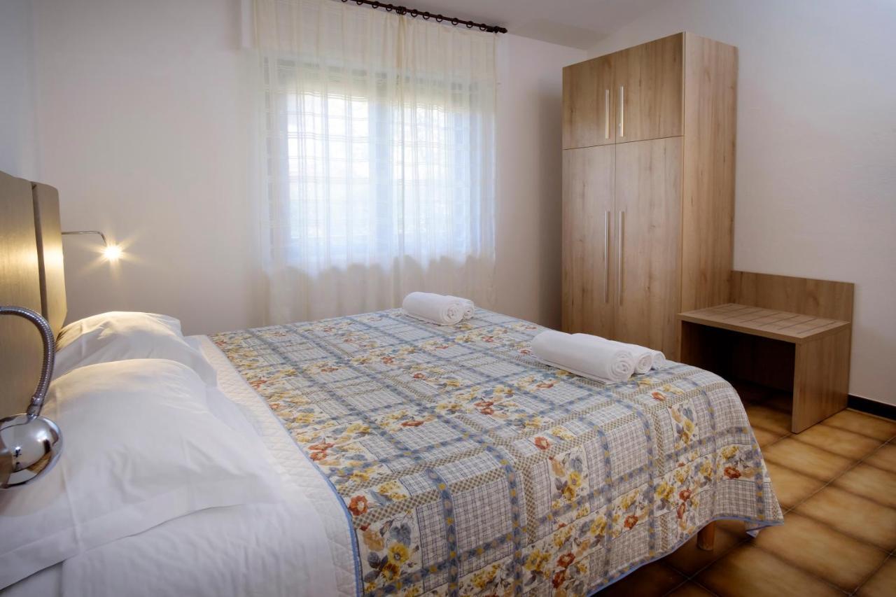 Residence Appartamenti Caffarena 아르바탁스 외부 사진